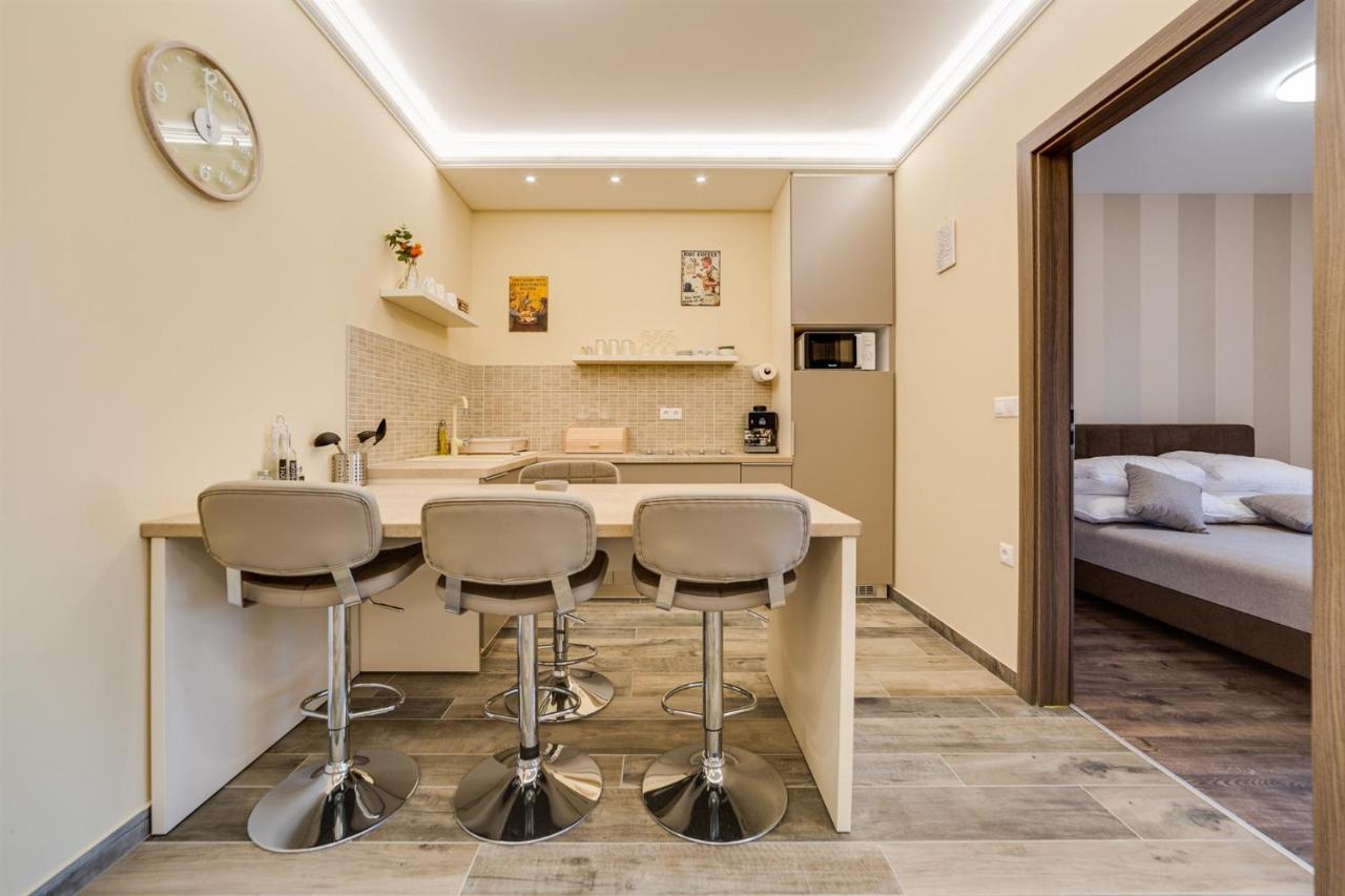 Forest Foeldvar Apartmanok By Bltn Balatonföldvár Dış mekan fotoğraf