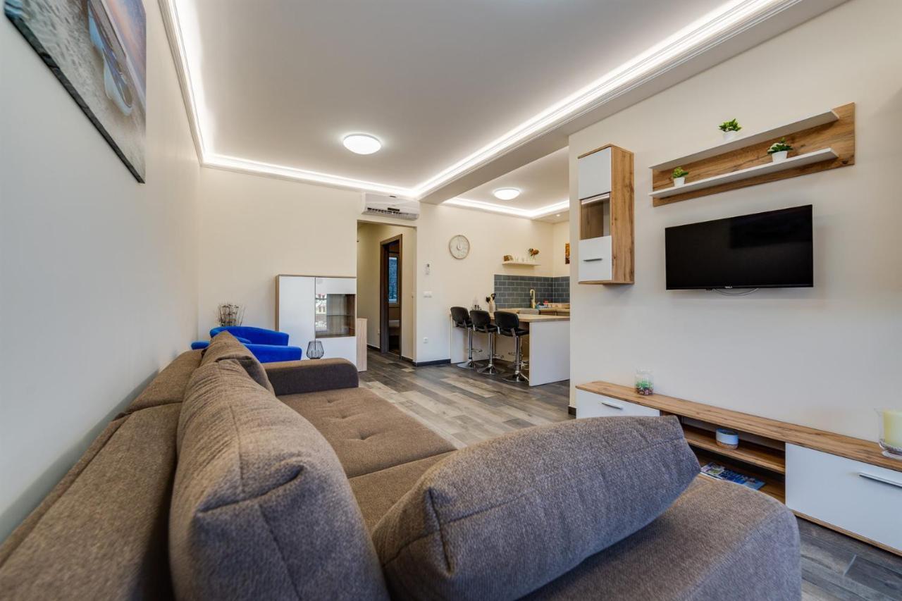 Forest Foeldvar Apartmanok By Bltn Balatonföldvár Dış mekan fotoğraf
