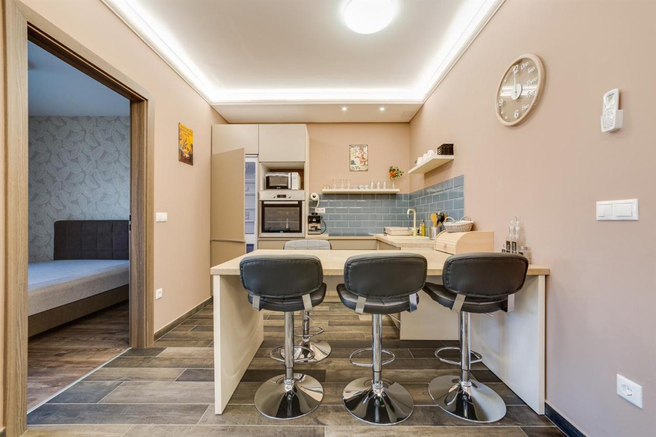 Forest Foeldvar Apartmanok By Bltn Balatonföldvár Dış mekan fotoğraf