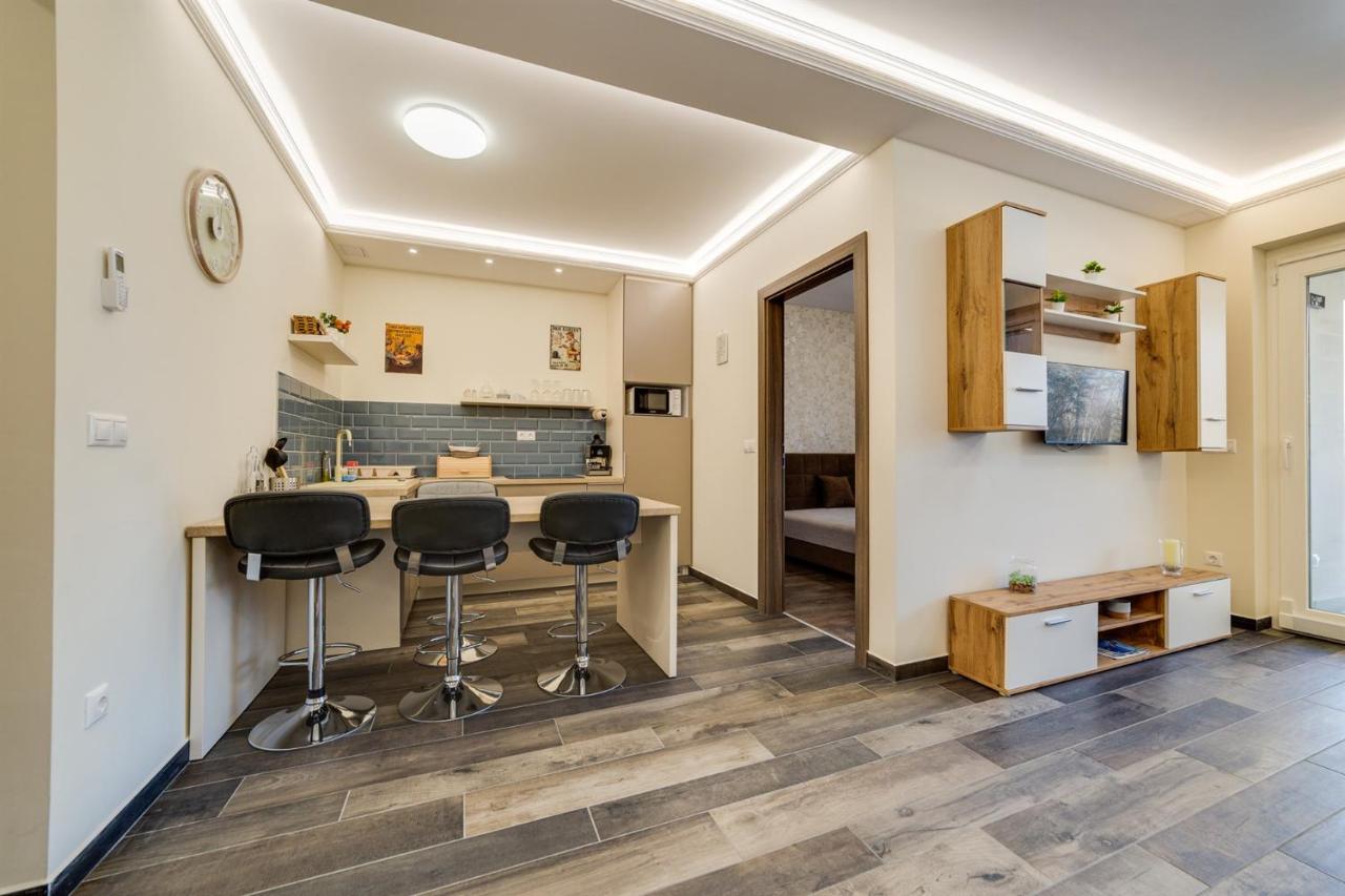 Forest Foeldvar Apartmanok By Bltn Balatonföldvár Dış mekan fotoğraf