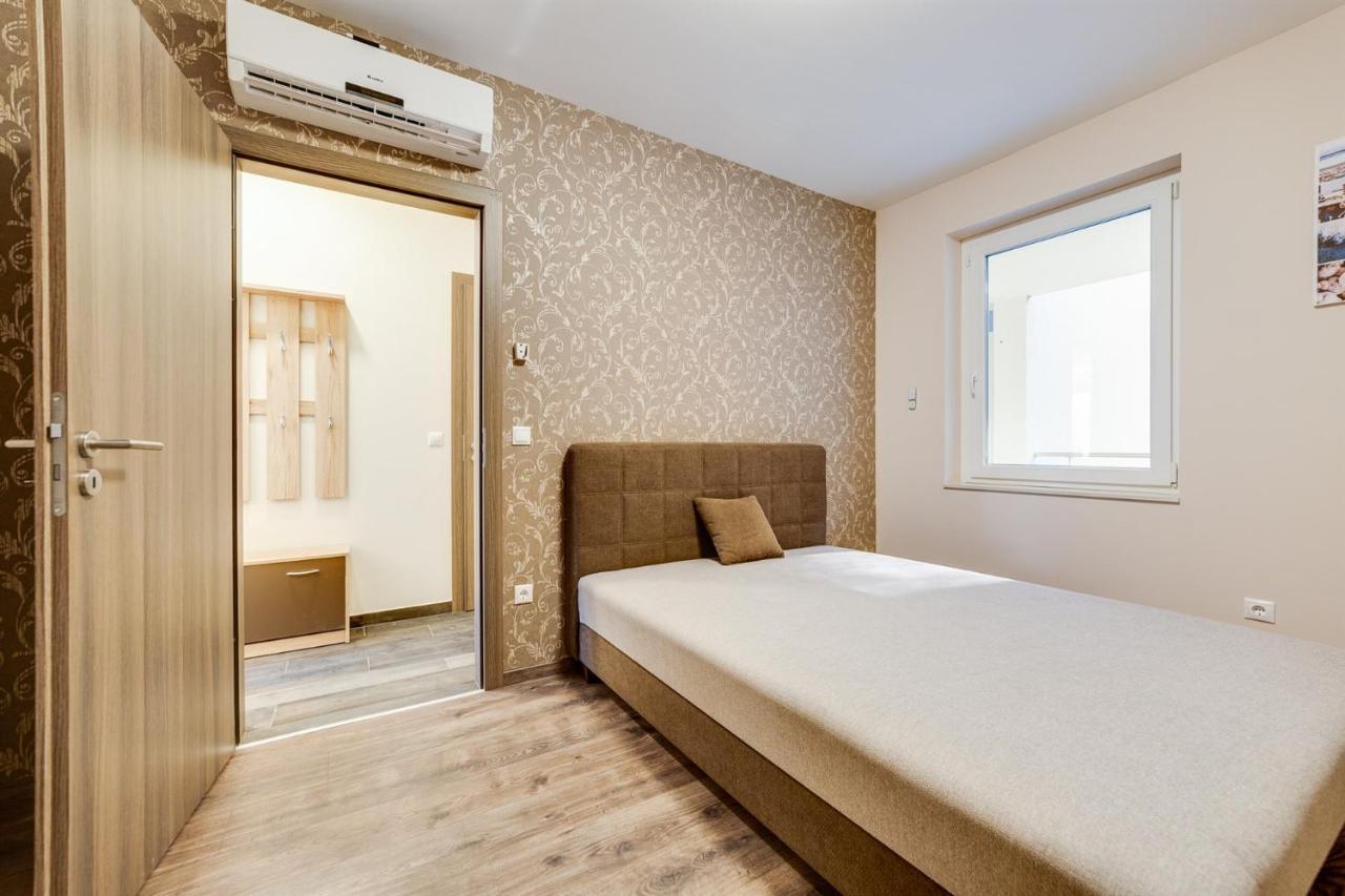 Forest Foeldvar Apartmanok By Bltn Balatonföldvár Dış mekan fotoğraf